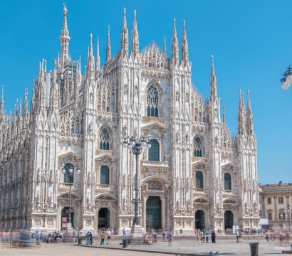 Milán