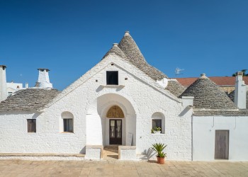 Alberobello Trulli Tour from Brindisi